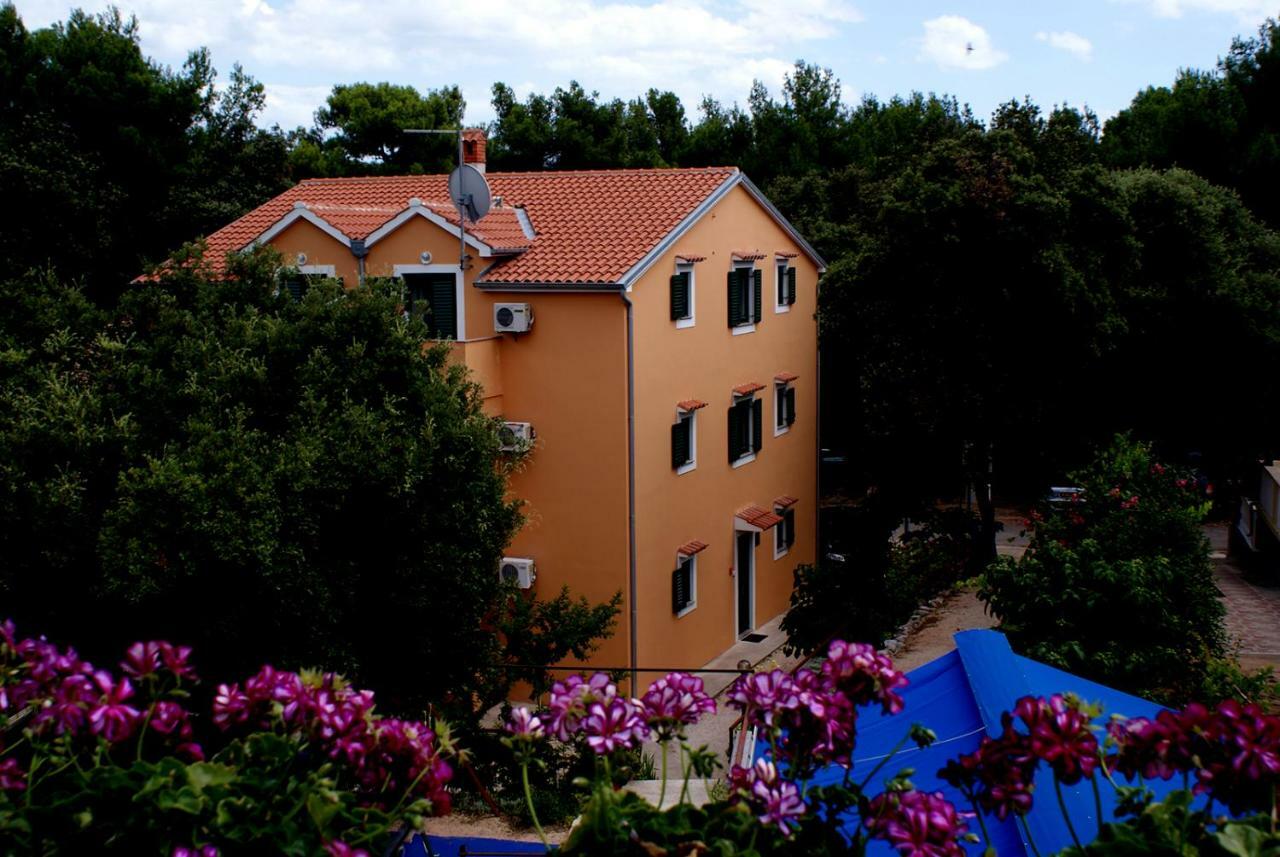 Pansion Ana Hotel Mali Lošinj Kültér fotó